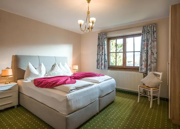 Traditionelles Ferienh * Зёлль