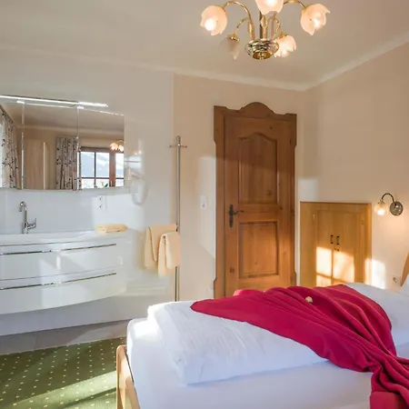 Vakantiehuis Traditionelles Ferienh *