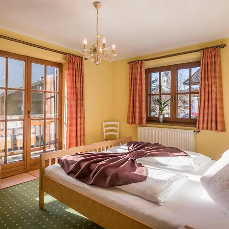 Traditionelles Ferienh Vakantiehuis Söll